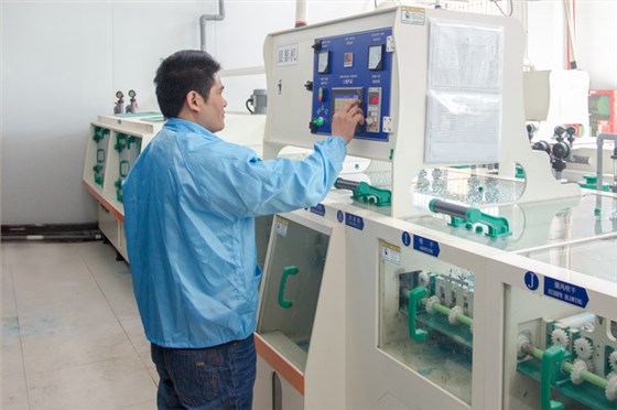 鑫海森工藝流程-顯影 鑫海森工藝流程-顯影